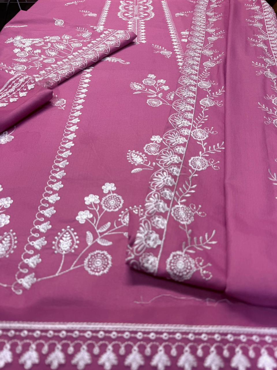 Mauve Frost Elegance