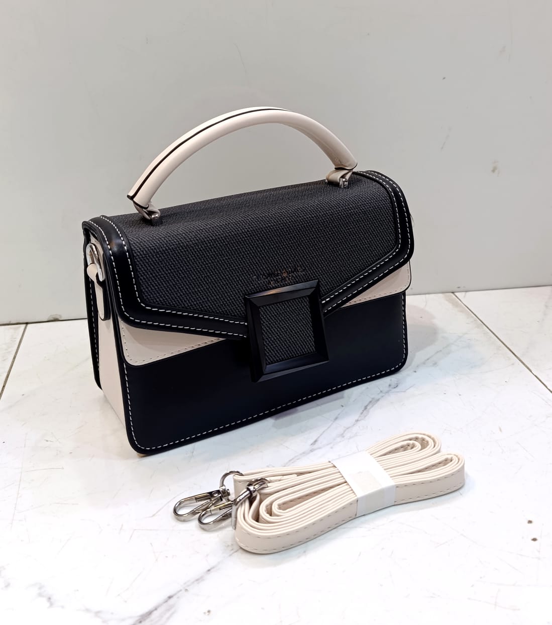 Everyday Chic CrossBody