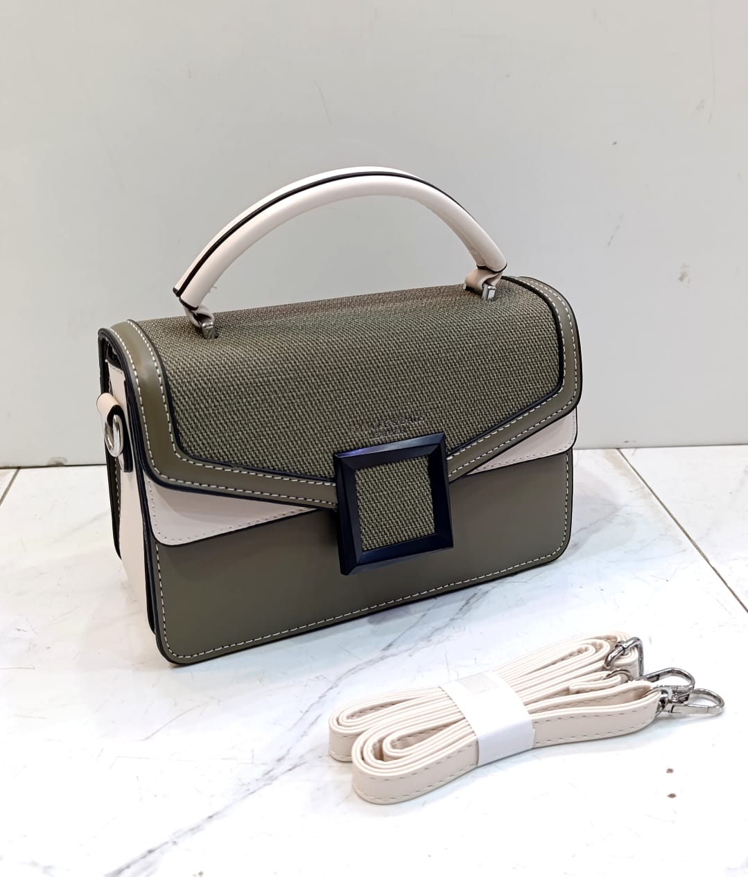 Everyday Chic CrossBody